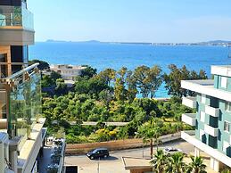 2-bedroom, Sleeps 4, Free Parking