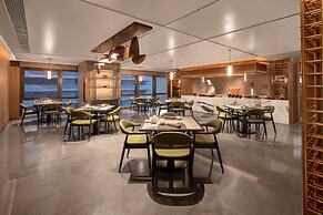 HUALUXE Qingdao Licang by IHG