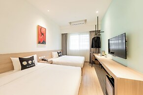 TH Hotel