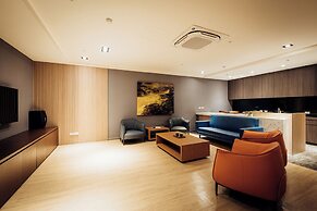 TH Hotel
