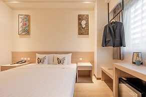 TH Hotel