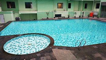 Comfy 2Br At Menteng Square Apartment