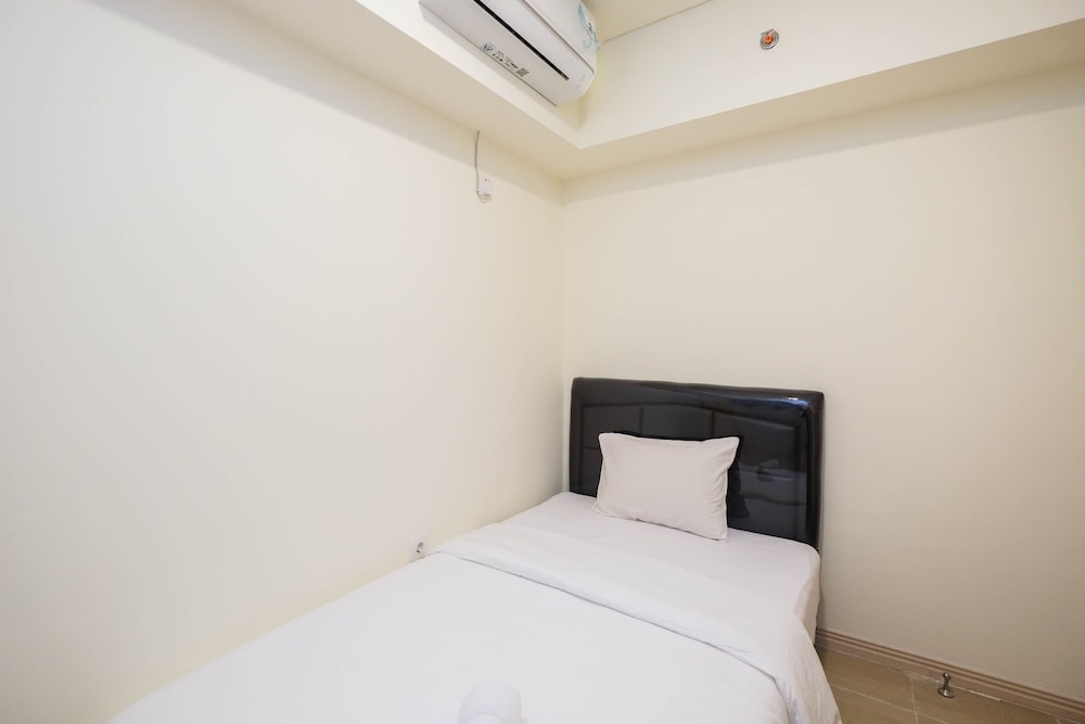 Cozy 2Br At Meikarta Apartment