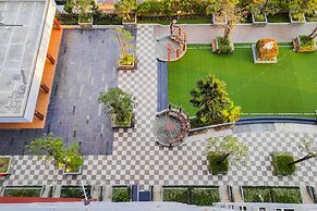 Luxurious 2Br At Vida View Makassar Apartment
