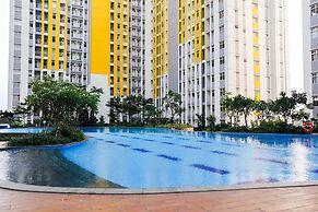Simply Good Studio Room Apartment At Springlake Summarecon