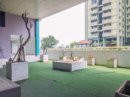 Scenic And Strategic Studio Amethyst Apartment