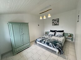 Les Trois Cèdres