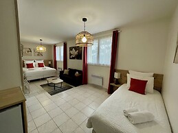 Les Trois Cèdres