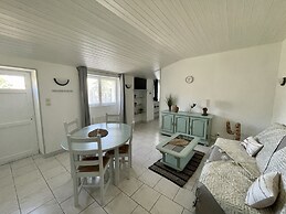 Les Trois Cèdres