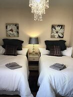 Lazy Nest - Sleeps 4, Parking, Garden & Hammocks