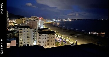 APARTMENT &