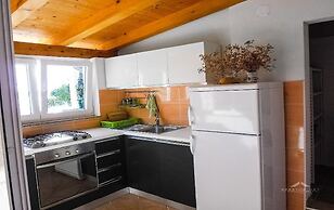 2 Bed Flat - Sleeps 8 - Parking - Wifi