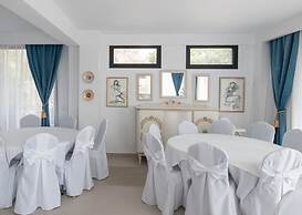 Light Blue Luxury Rooms