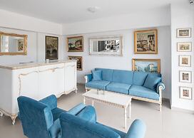 Light Blue Luxury Rooms