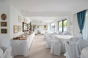 Light Blue Luxury Rooms