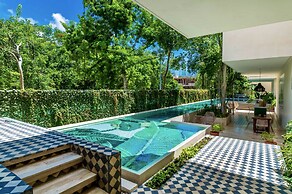 301 Casa Libre by Staypodio