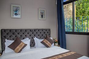 VANCII HOTEL
