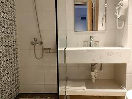 VANCII HOTEL
