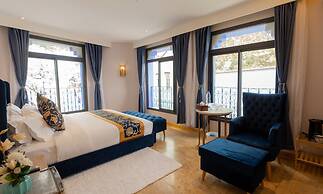 VANCII HOTEL
