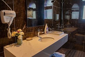 VANCII HOTEL