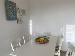 Apartment Sleeps 4 With Sea Views