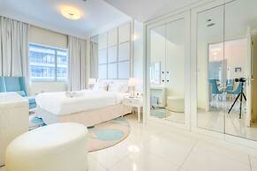 Superb Downtown Dubai Apartment, Amazing Location