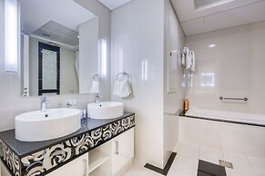 Superb Downtown Dubai Apartment, Amazing Location