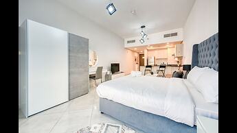 Chaima Elegantly Furnished Brand New With Balcony