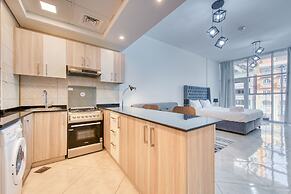 Chaima Elegantly Furnished Brand New With Balcony
