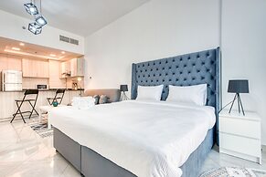 Chaima Elegantly Furnished Brand New With Balcony