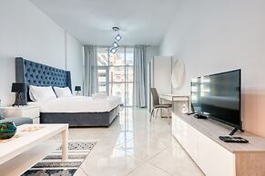 Chaima Elegantly Furnished Brand New With Balcony