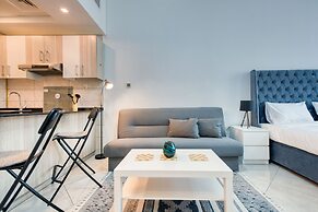 Chaima Elegantly Furnished Brand New With Balcony