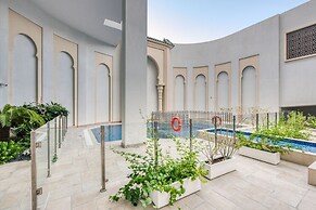 Chaima Elegantly Furnished Brand New With Balcony
