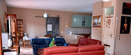 Villa Aurora, Private Pine Forest, Barbecue, Solarium