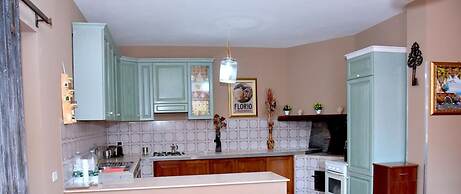 Villa Aurora, Private Pine Forest, Barbecue, Solarium