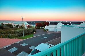 99 Steps, Langebaan 8-sleeper