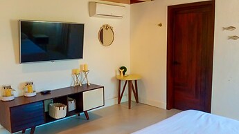Esciros Luxury Villa