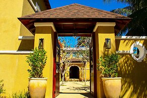Esciros Luxury Villa