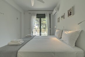 Ouzo Stone House 2, with private pool