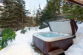 Luxury 5 Bedroom Blueberry Chalet