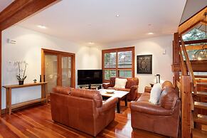 Luxury 5 Bedroom Blueberry Chalet