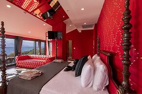 Lucky Monkey Hotel