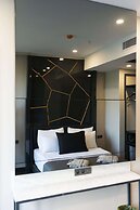 Lucky Monkey Hotel