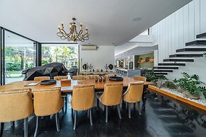 Villa BullHouse