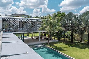 Villa BullHouse