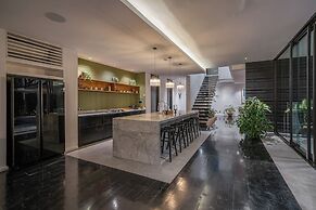 Villa BullHouse