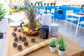 Bee Hostel