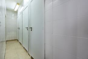 Bee Hostel