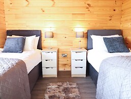 Bacheiddon Log Cabin