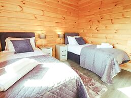 Bacheiddon Log Cabin